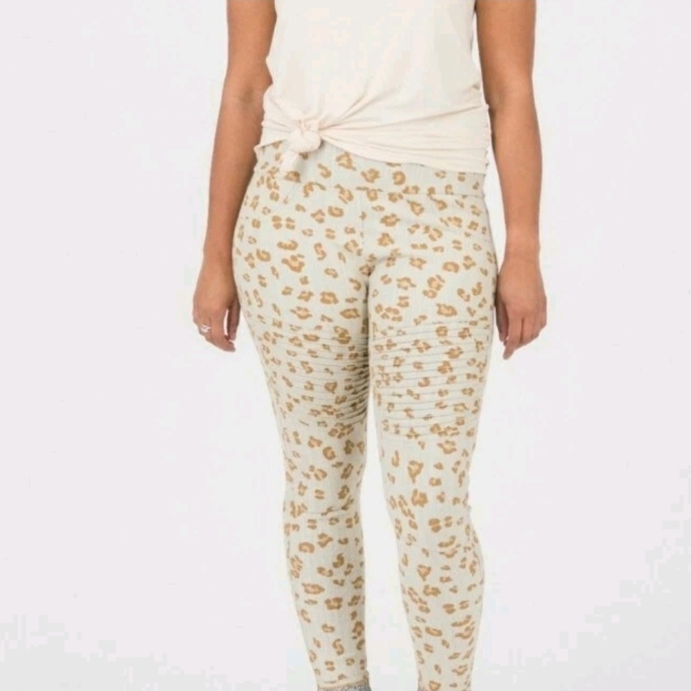 Agnes & Dora Moto Cream and Tan Leopard Print Leggings